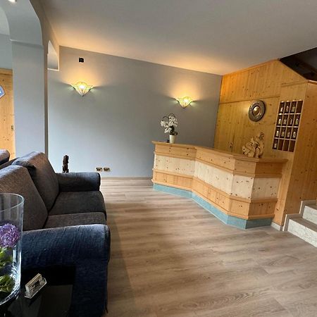Garni Norma Hotell Madonna Exteriör bild