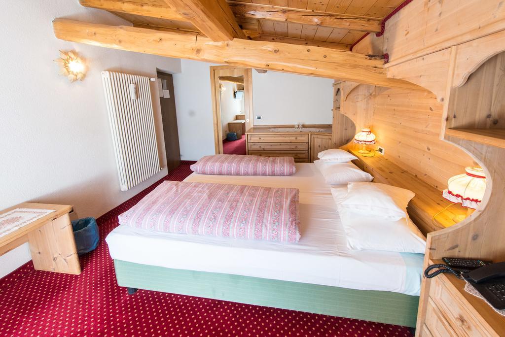 Garni Norma Hotell Madonna Exteriör bild