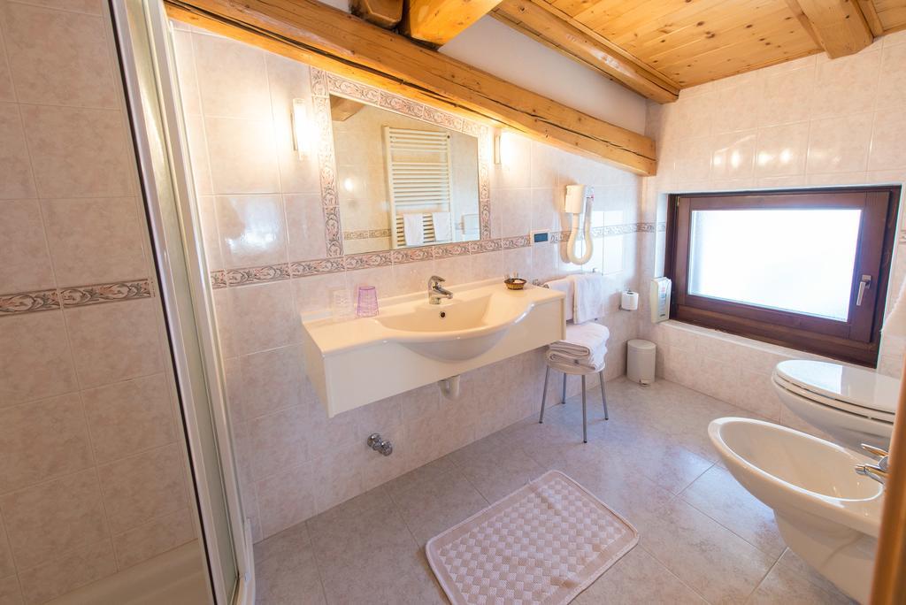 Garni Norma Hotell Madonna Exteriör bild