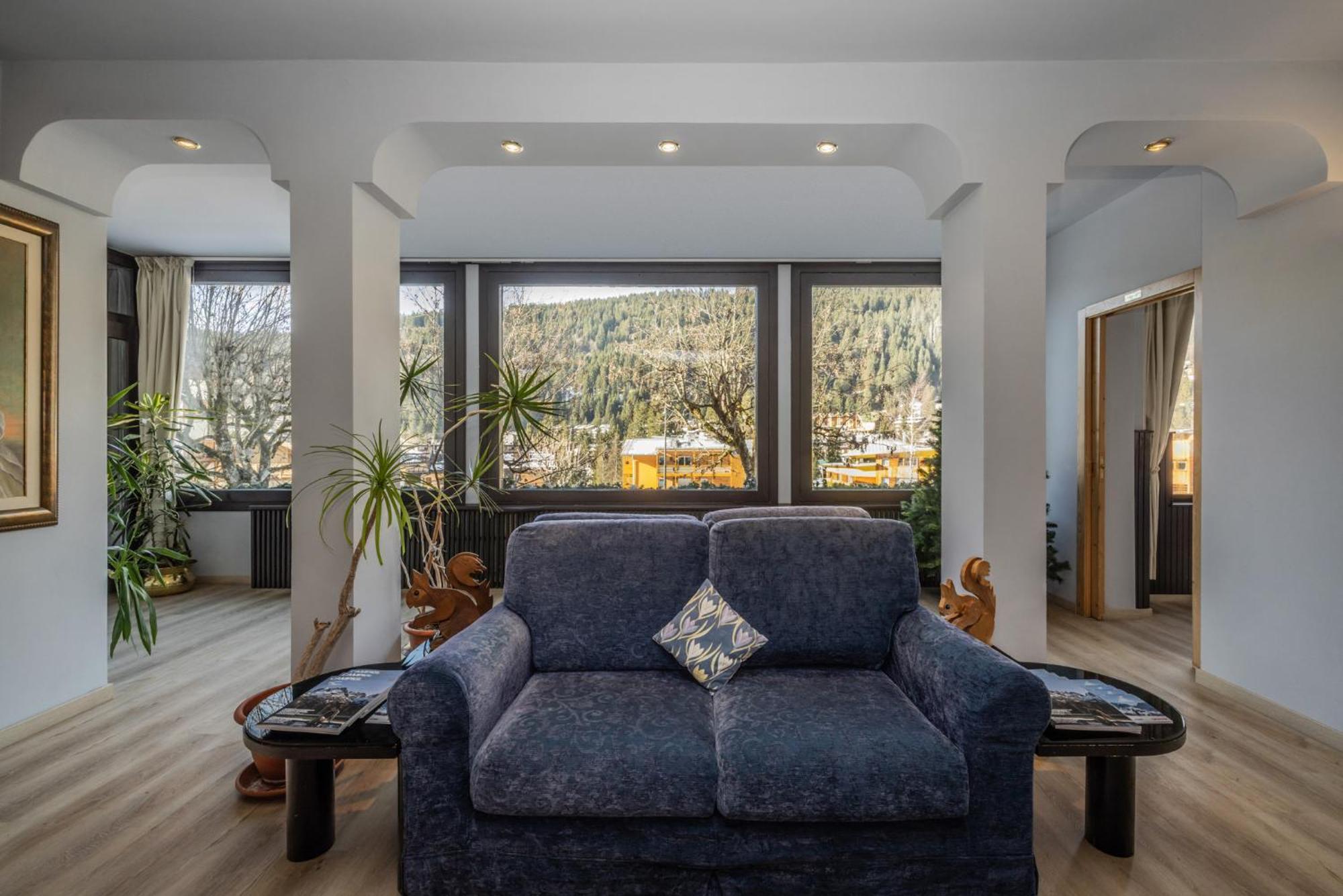 Garni Norma Hotell Madonna Exteriör bild