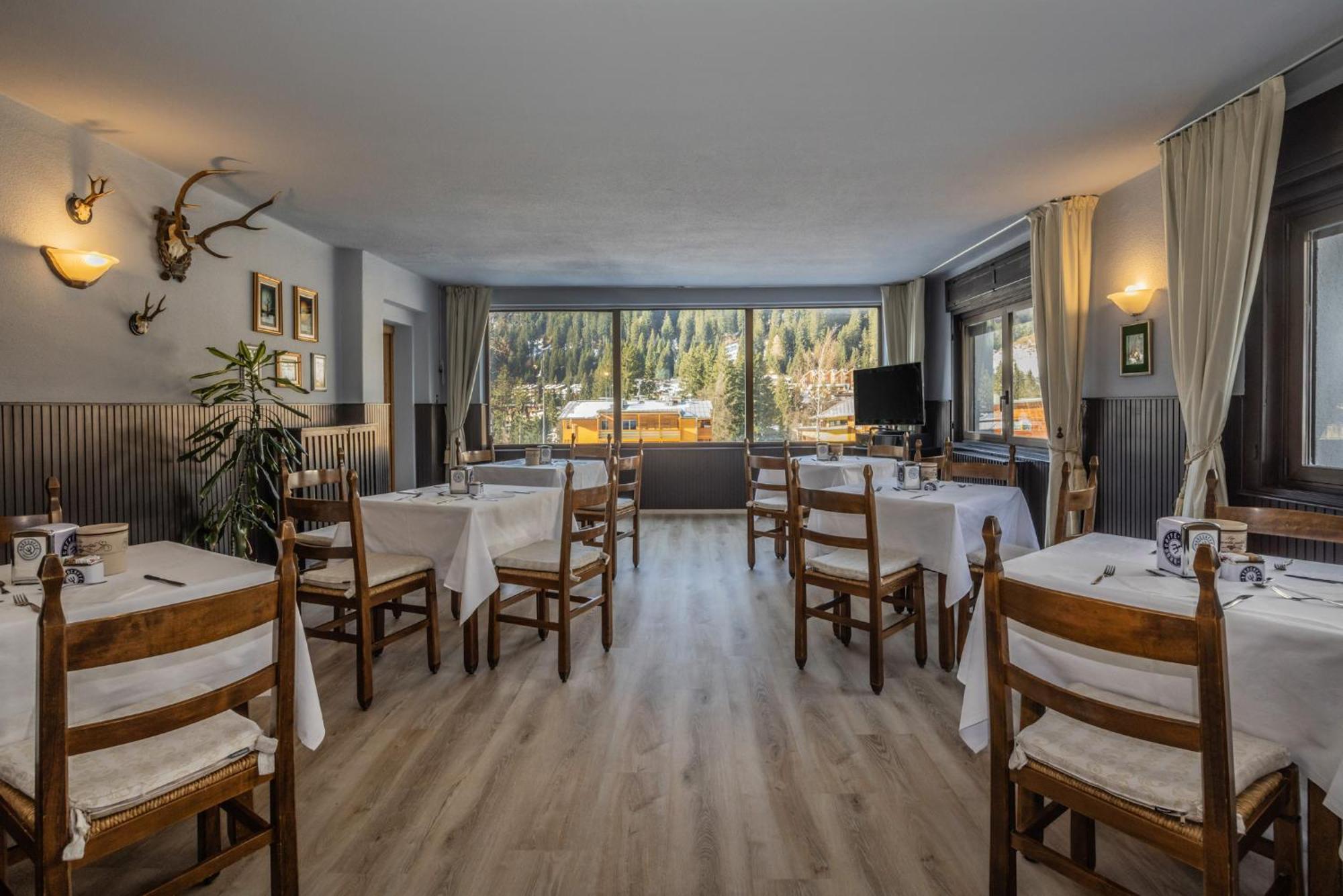 Garni Norma Hotell Madonna Exteriör bild